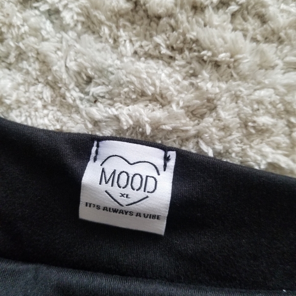 New black one shoulder crop top - Picture 2 of 2